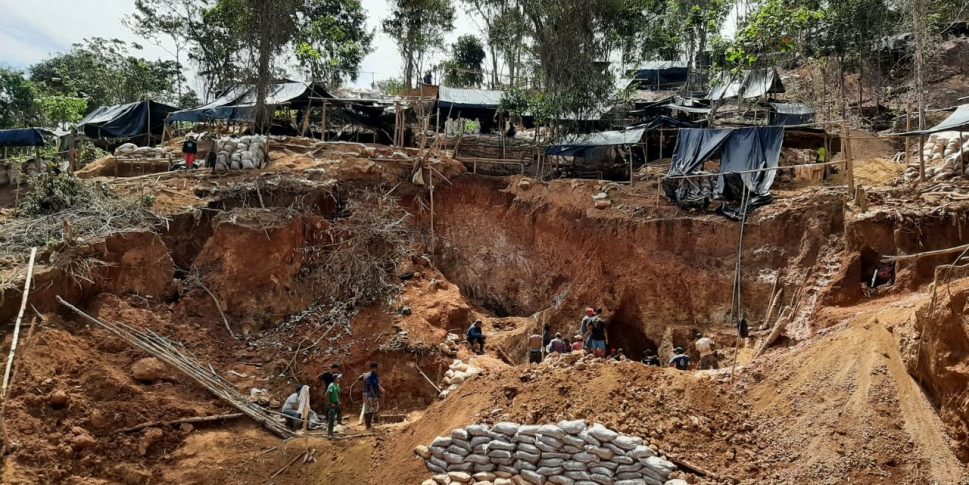Minería ilegal se sostiene por concesiones a la minería industrial